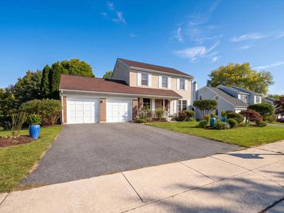 8 Country Hills Dr