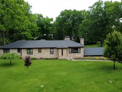 2215 E Covenanter Dr
