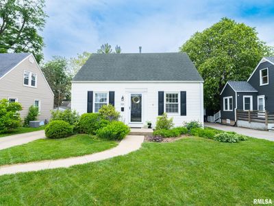 800 W Ridge Rd