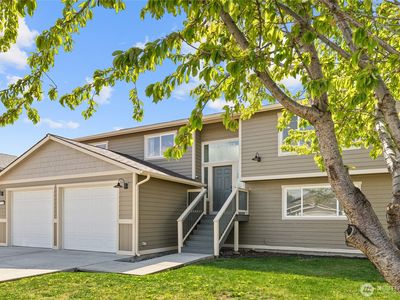 Property at 1702 E Hobert Avenue, Ellensburg, WA