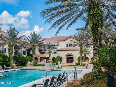 965 REGISTRY Boulevard #211