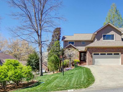 237 Lake Pointe Dr