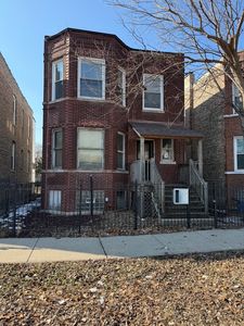 726 N Troy St