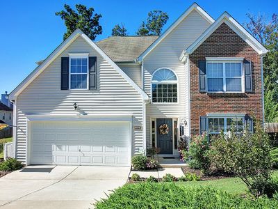 605 Holly Thorn Trce