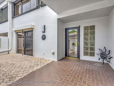 2435 E Presidential Way