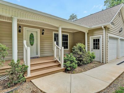 5 Walnut Landing Cir