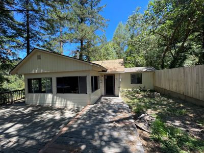 380 Willow Ave