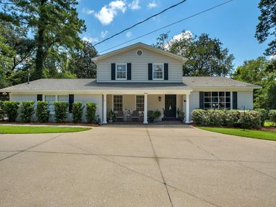 2605 Armstrong Rd