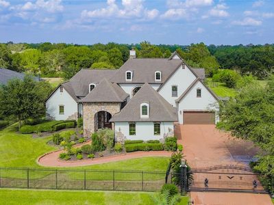 32702 Westminster Dr