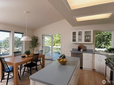 171 NE Fair Oaks Terrace