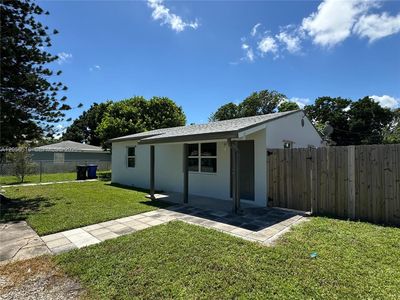 1223-1225 NW 6th Ave