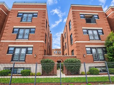 543 E 43rd St APT 2E