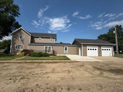 105 2nd St