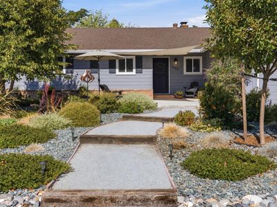 1709 Daphne Ave