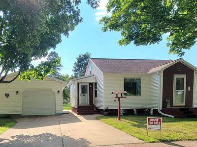 332 Hemlock St