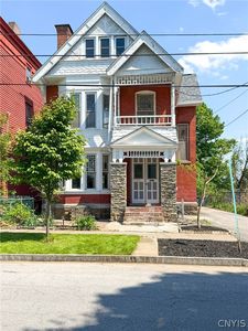 1129 Summit Pl