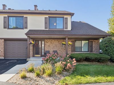 Property at 9239 Woodbury Ct, Orland Park, IL