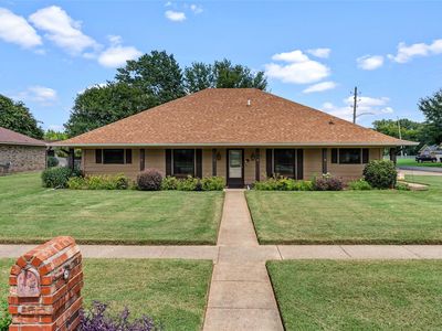 2300 Brookhaven Dr