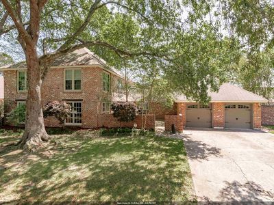 726 Woodstone Dr