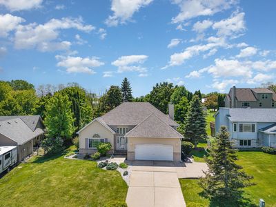 5462 Golfview Cir N