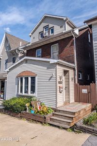 2317 Maple Ave