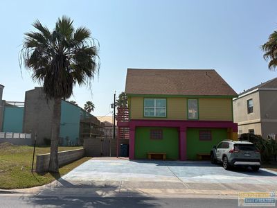 129 E Esperanza St
