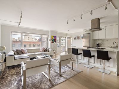 118 E 60th St APT 12C