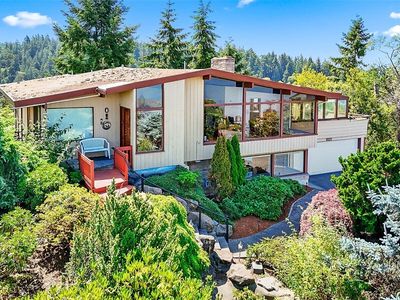 16906 13th Avenue NW