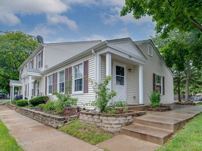 Property at 518 Darlene Ln Unit A, Glendale Heights, IL