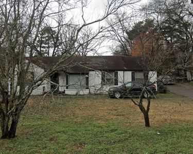 288 Lawndale Dr