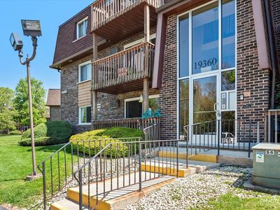 19360 Wolf Rd APT 9