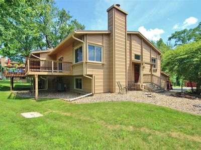 1062 Woodland Park Dr