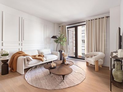 500 W 45th St Unit 201