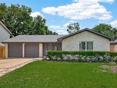 2307 Clearbrook Dr