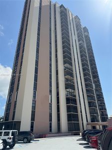 20335 N Country Club Dr APT 1206