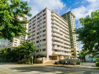 2442 Kuhio Ave APT 902