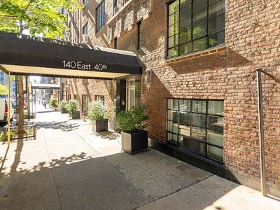 140 E 40th St APT 9C