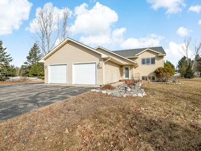 3807 Valley View Dr NE