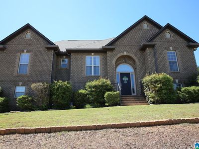 665 Woodland Cir