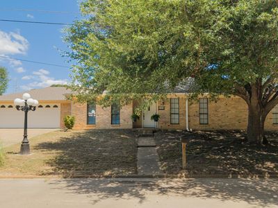 608 W Sunnyside Dr