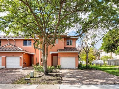 9090 NW 40th Place