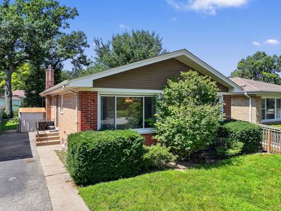 Property at 10042 Lamon Ave, Skokie, IL