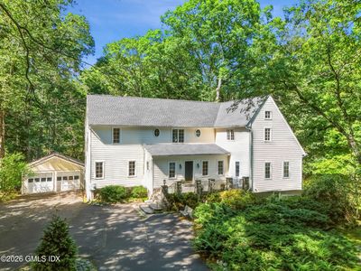 3 Carriage Rd