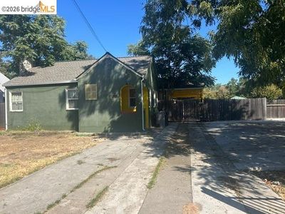 1231 Arcade Blvd