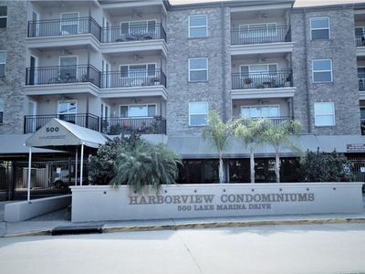 500 Lake Marina Ave APT 220