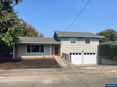 2955 Wedgewood Ct NE