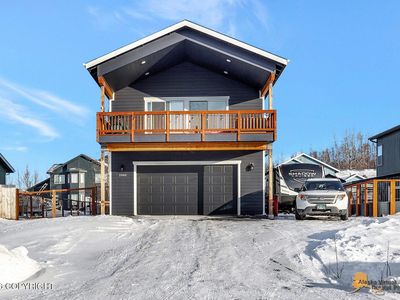 1060 E Mountain Peak Loop