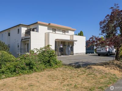 919 High Street #101