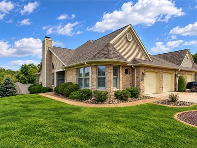 2203 Hunt Club Dr