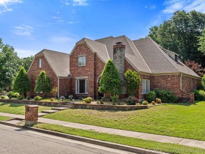 2508 Kingston Dr
